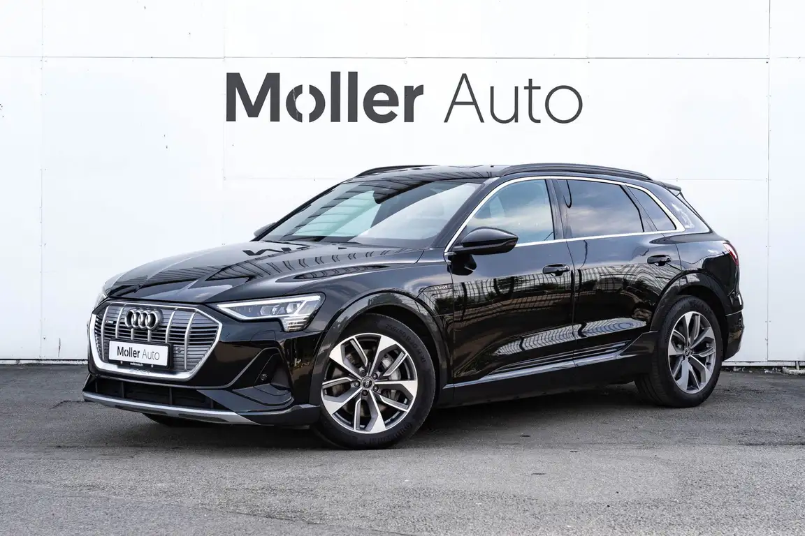 AUDI E-TRON