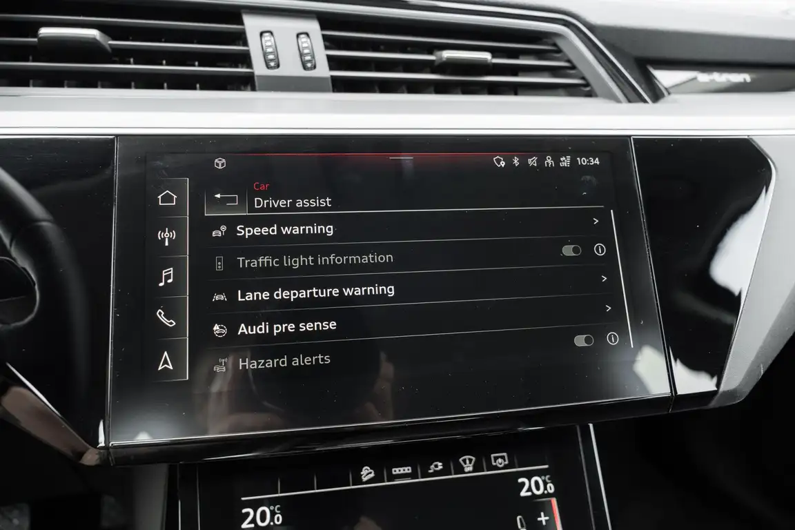 AUDI E-TRON