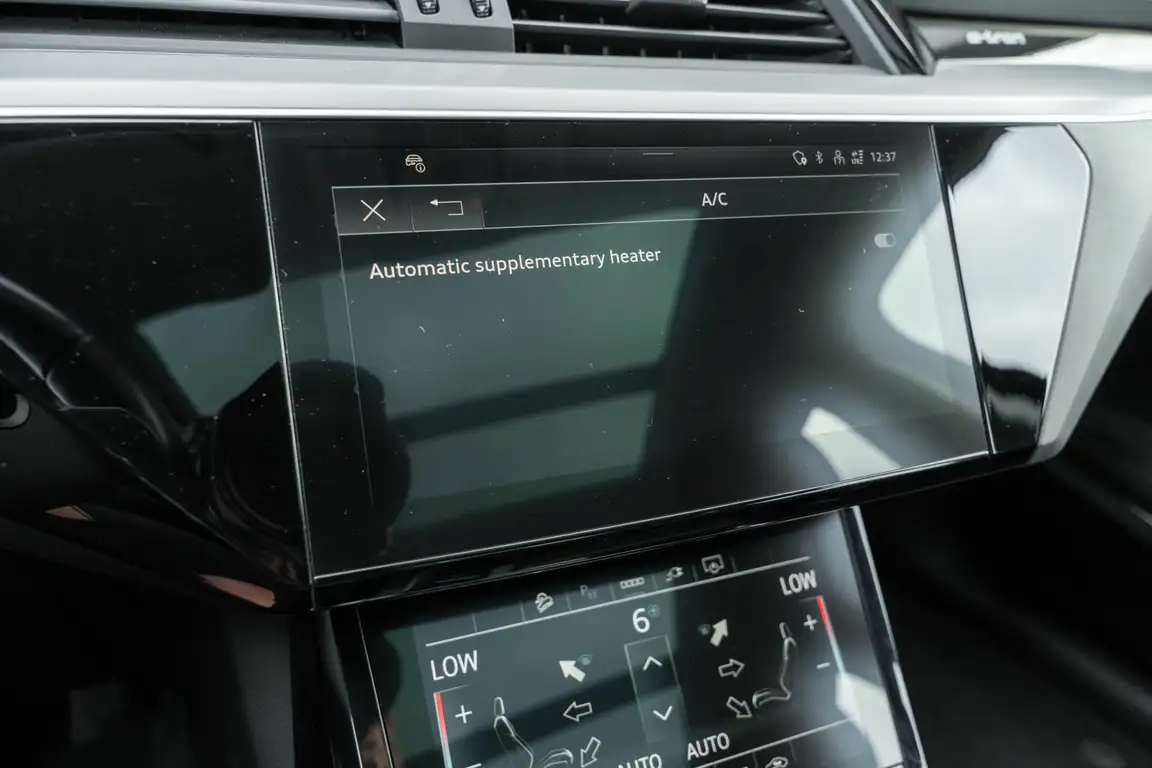 AUDI E-TRON