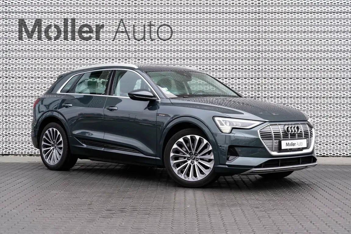 AUDI E-TRON