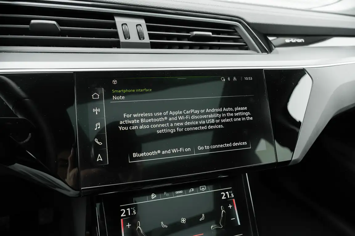 AUDI E-TRON
