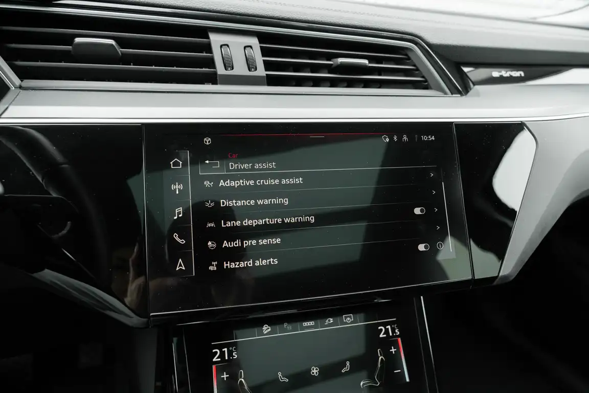 AUDI E-TRON