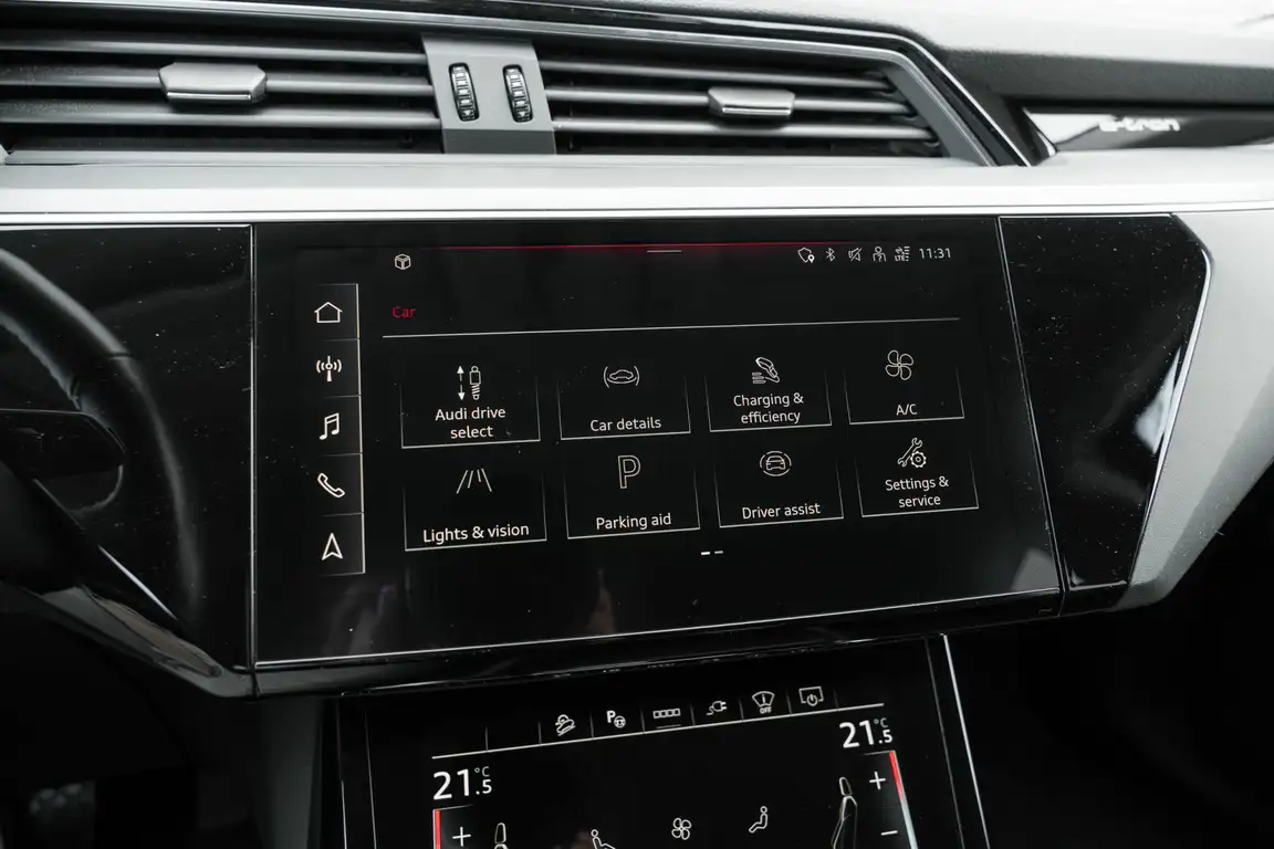 AUDI E-TRON