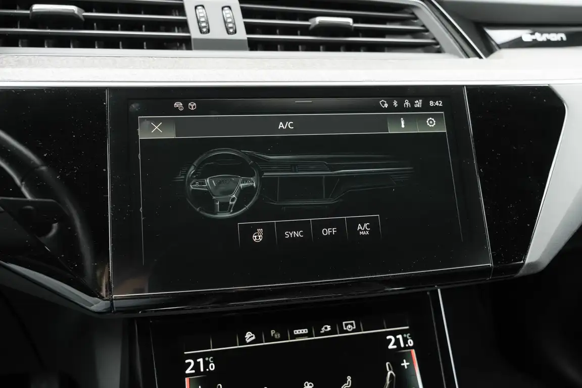 AUDI E-TRON