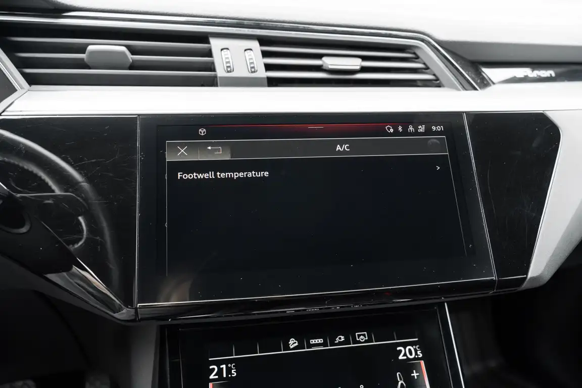 AUDI E-TRON