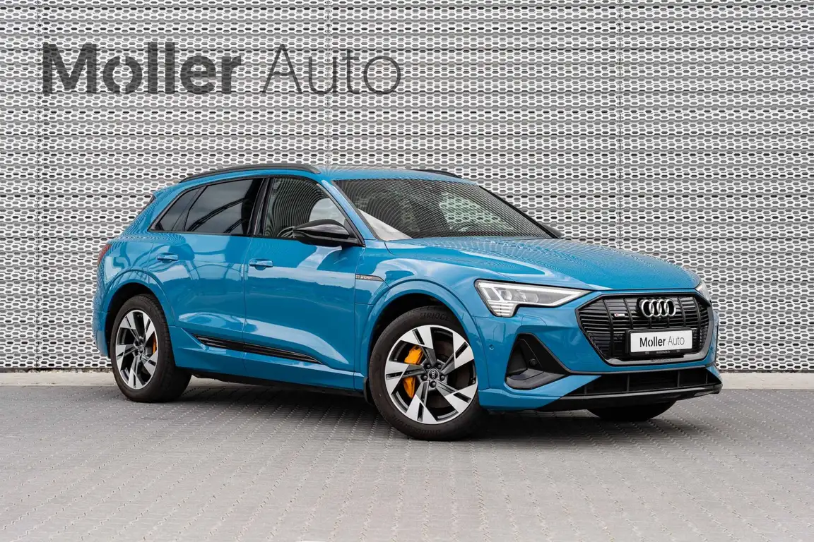 AUDI E-TRON