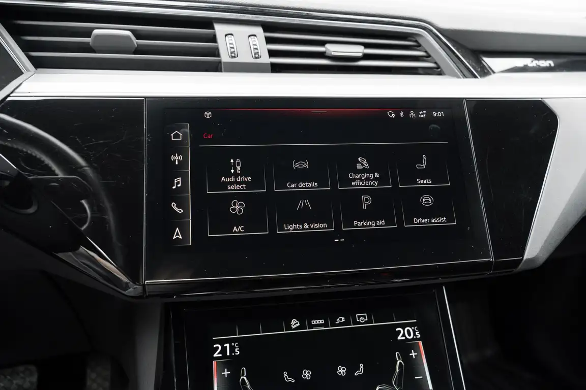 AUDI E-TRON