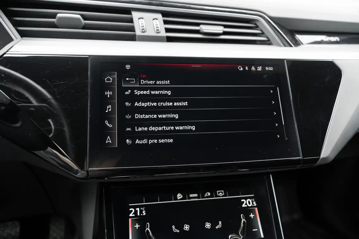 AUDI E-TRON
