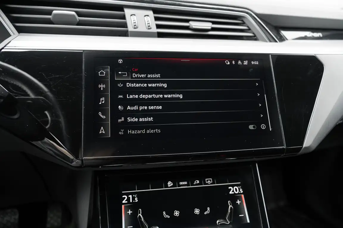AUDI E-TRON