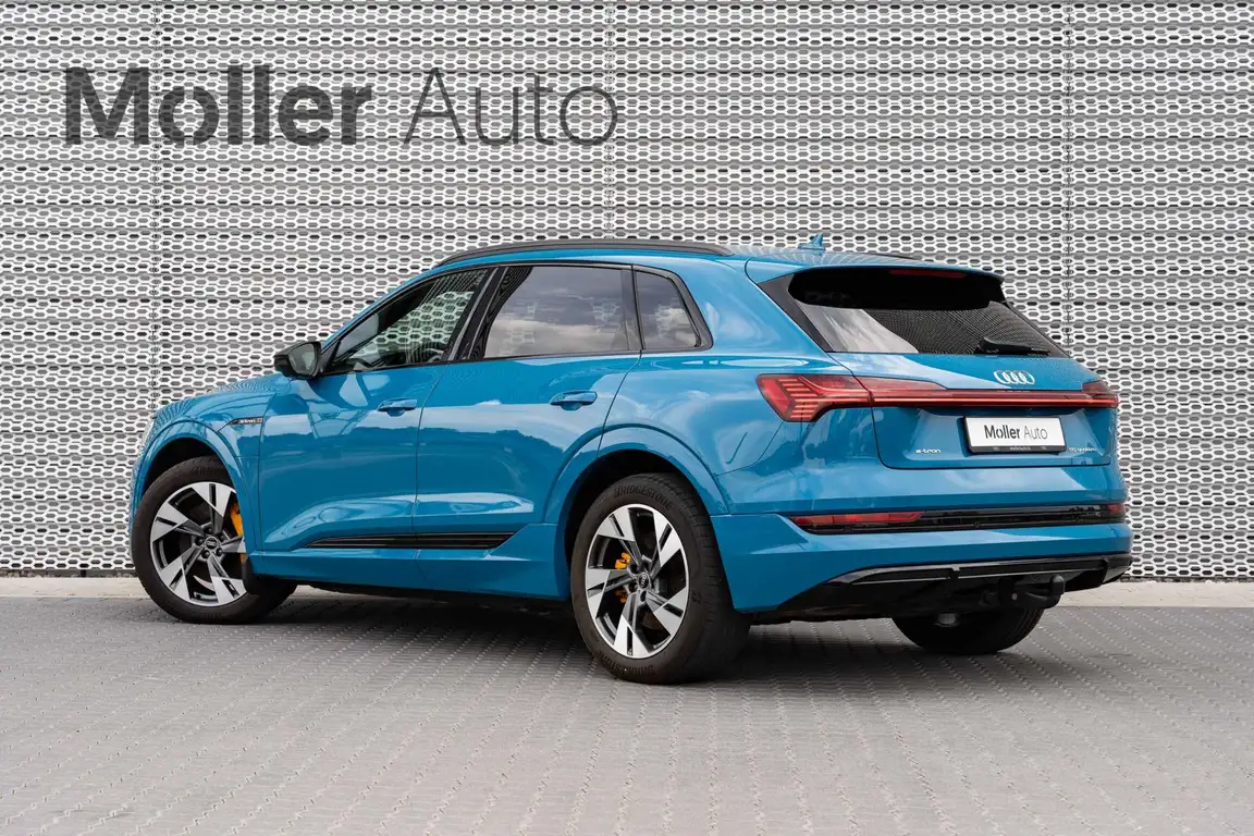 AUDI E-TRON