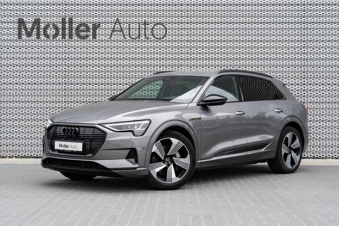 AUDI E-TRON