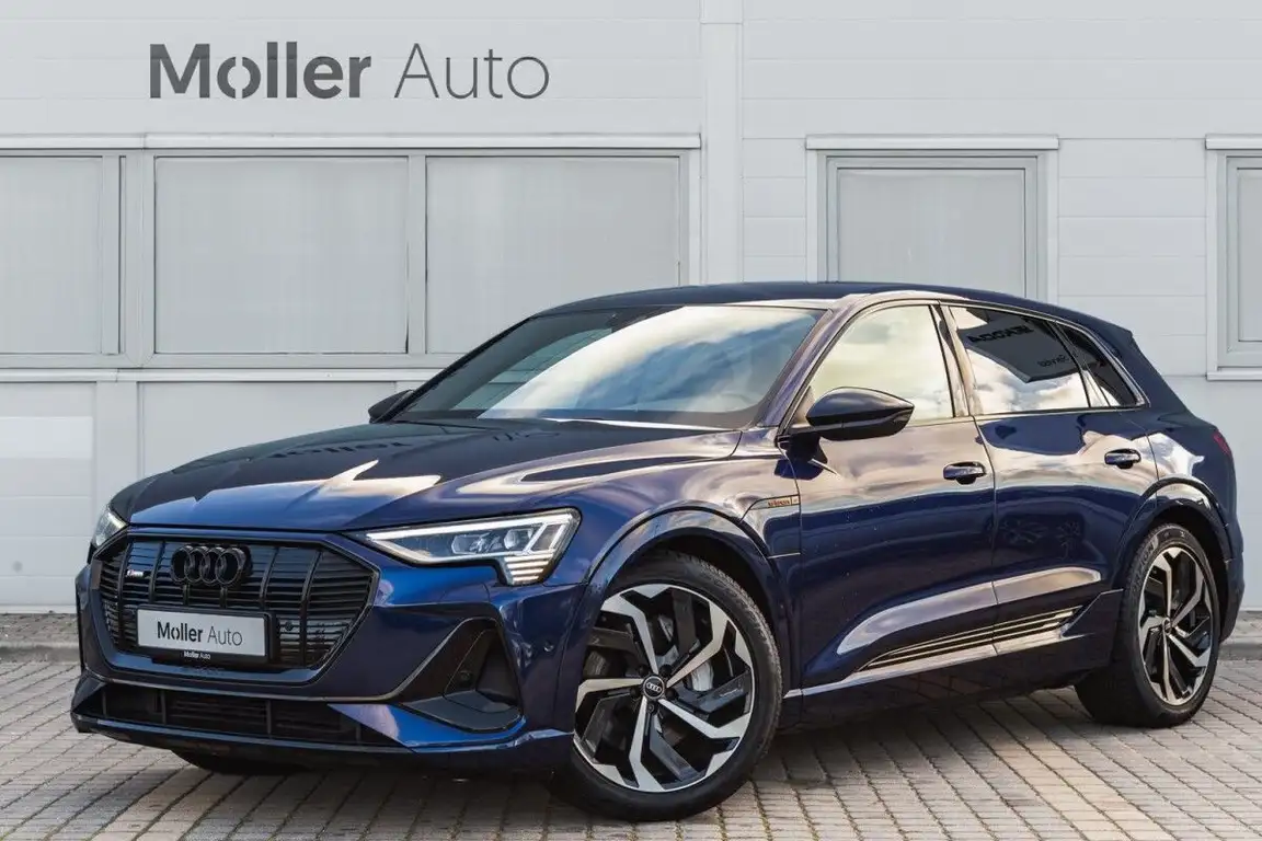 AUDI E-TRON