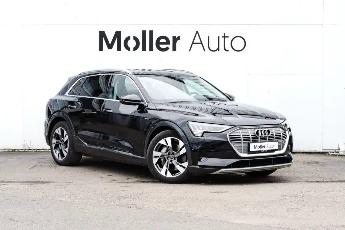 AUDI E-TRON