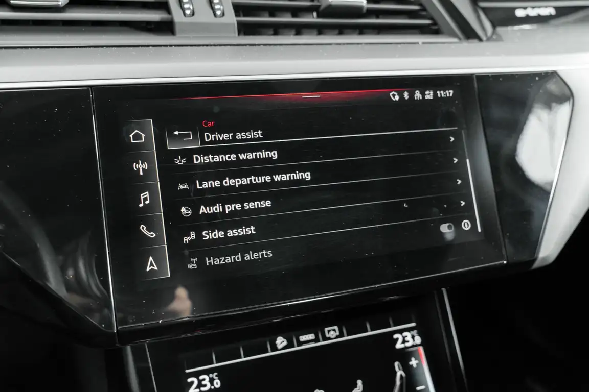 AUDI E-TRON
