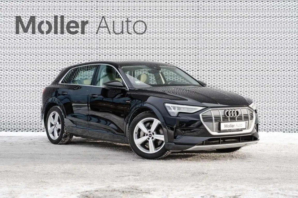 AUDI E-TRON