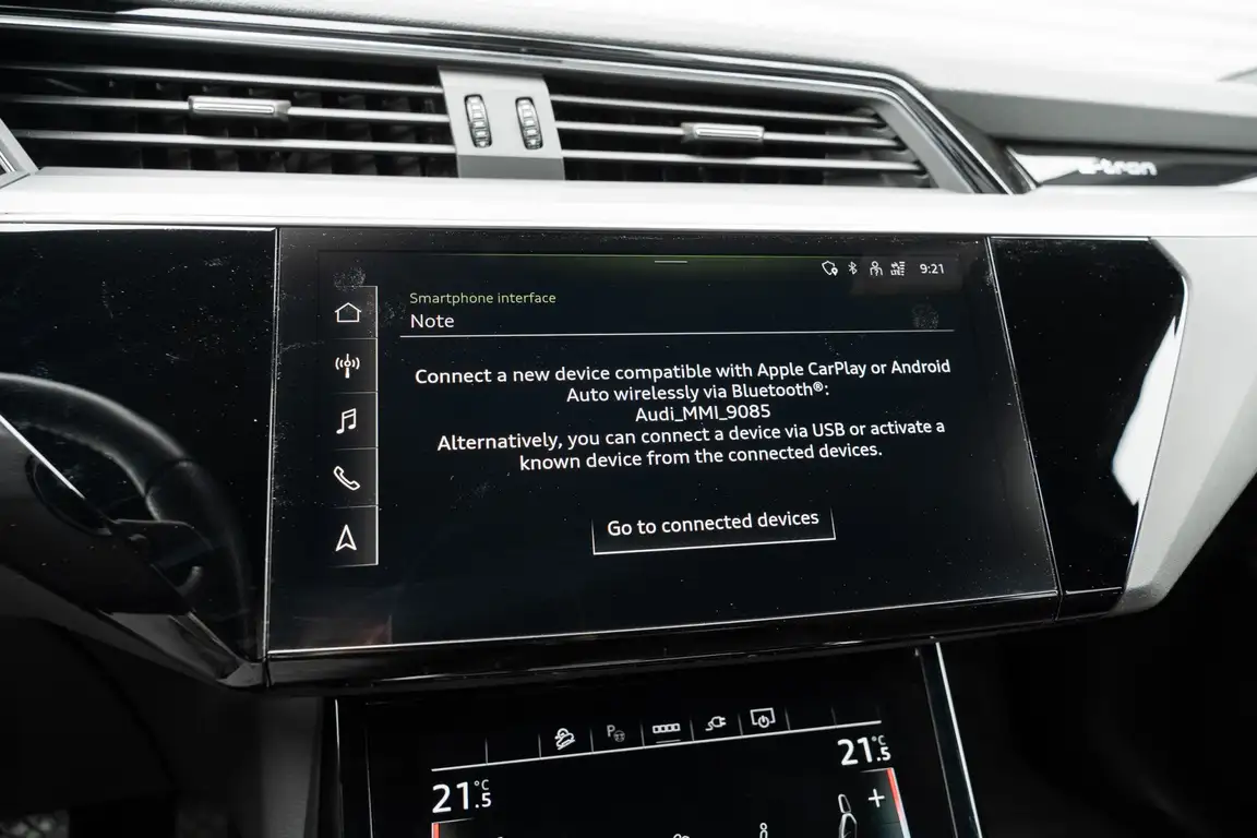 AUDI E-TRON