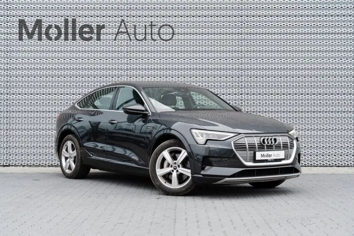 AUDI E-TRON