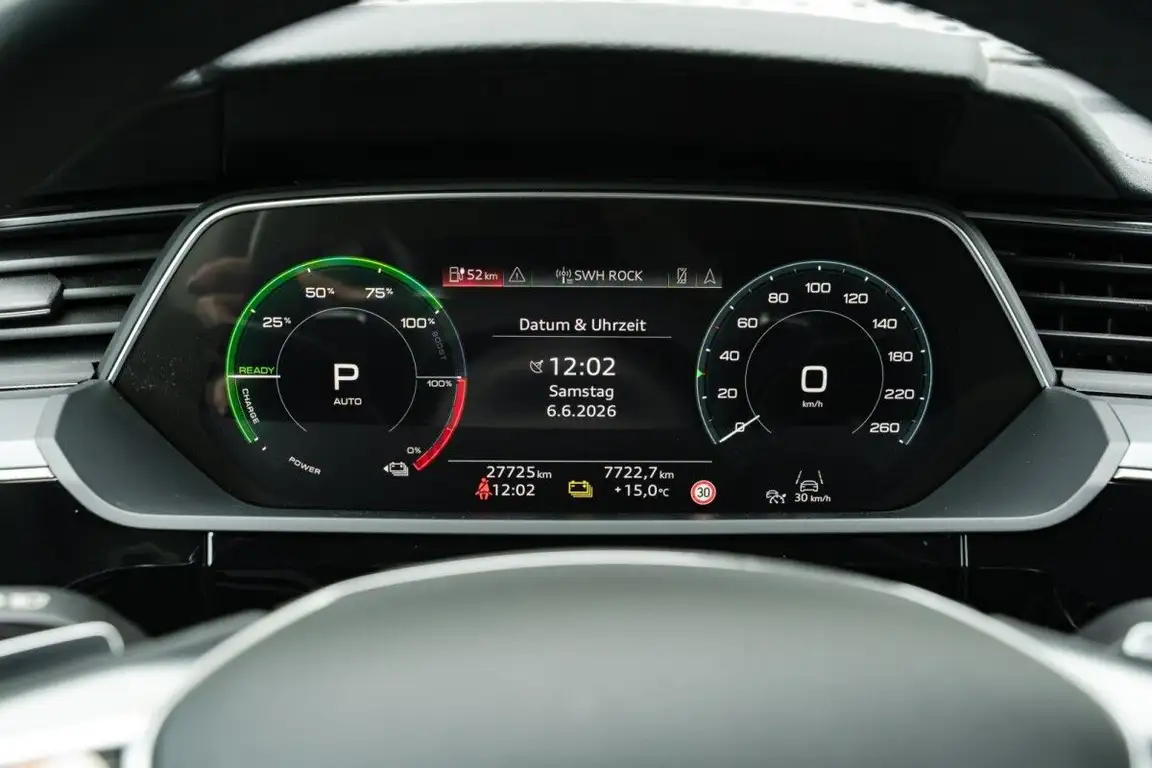 AUDI E-TRON