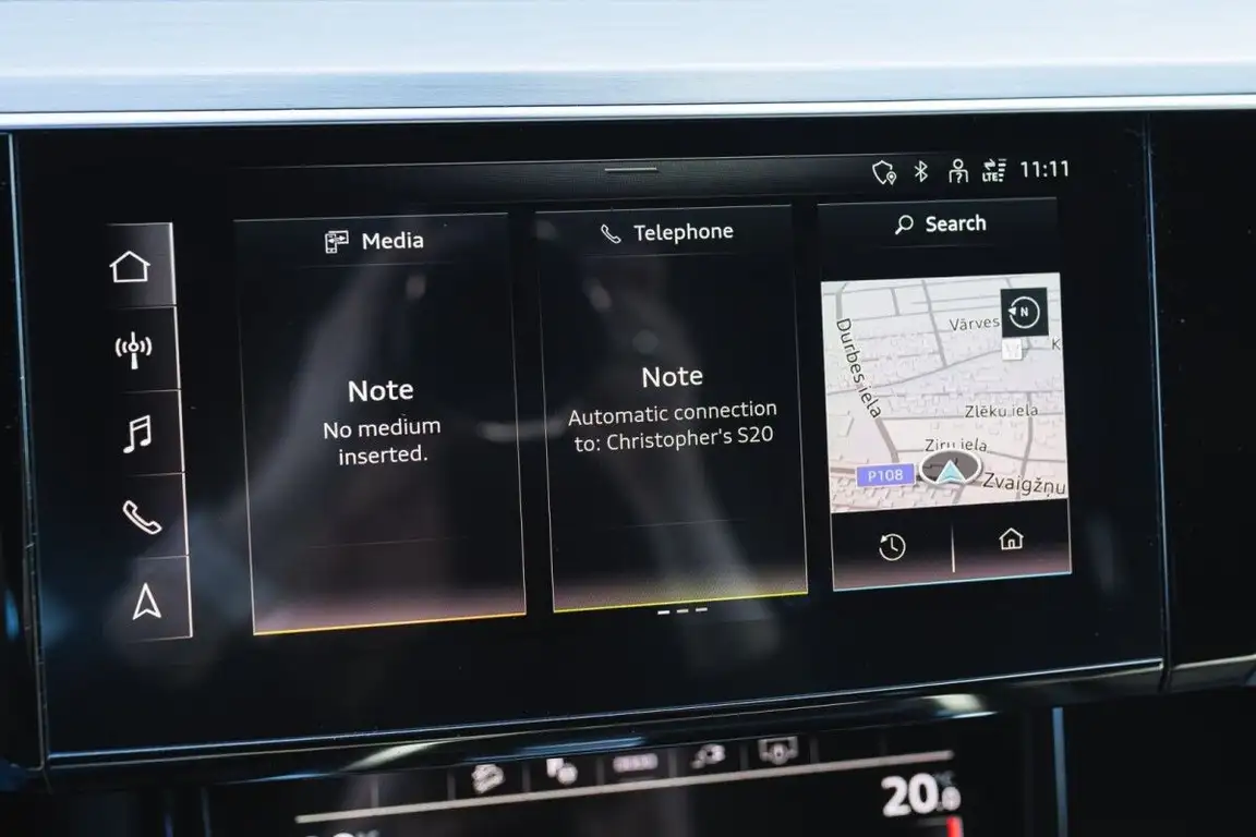 AUDI E-TRON