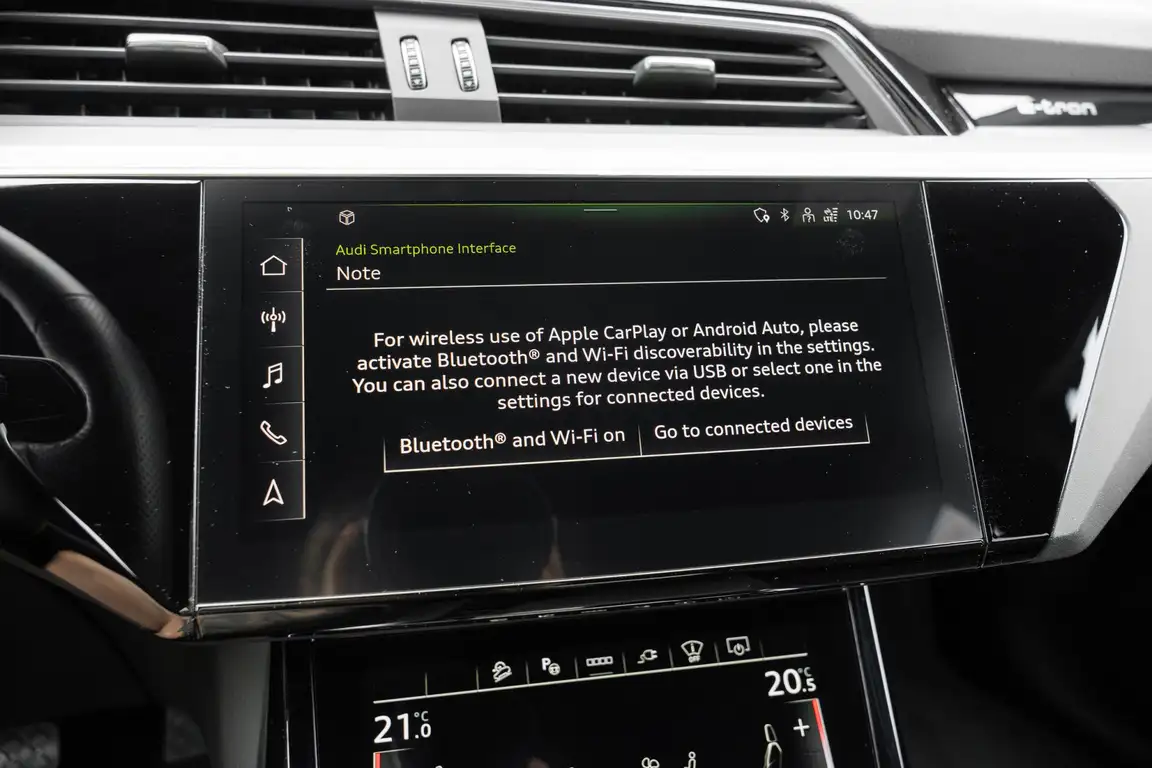 AUDI E-TRON