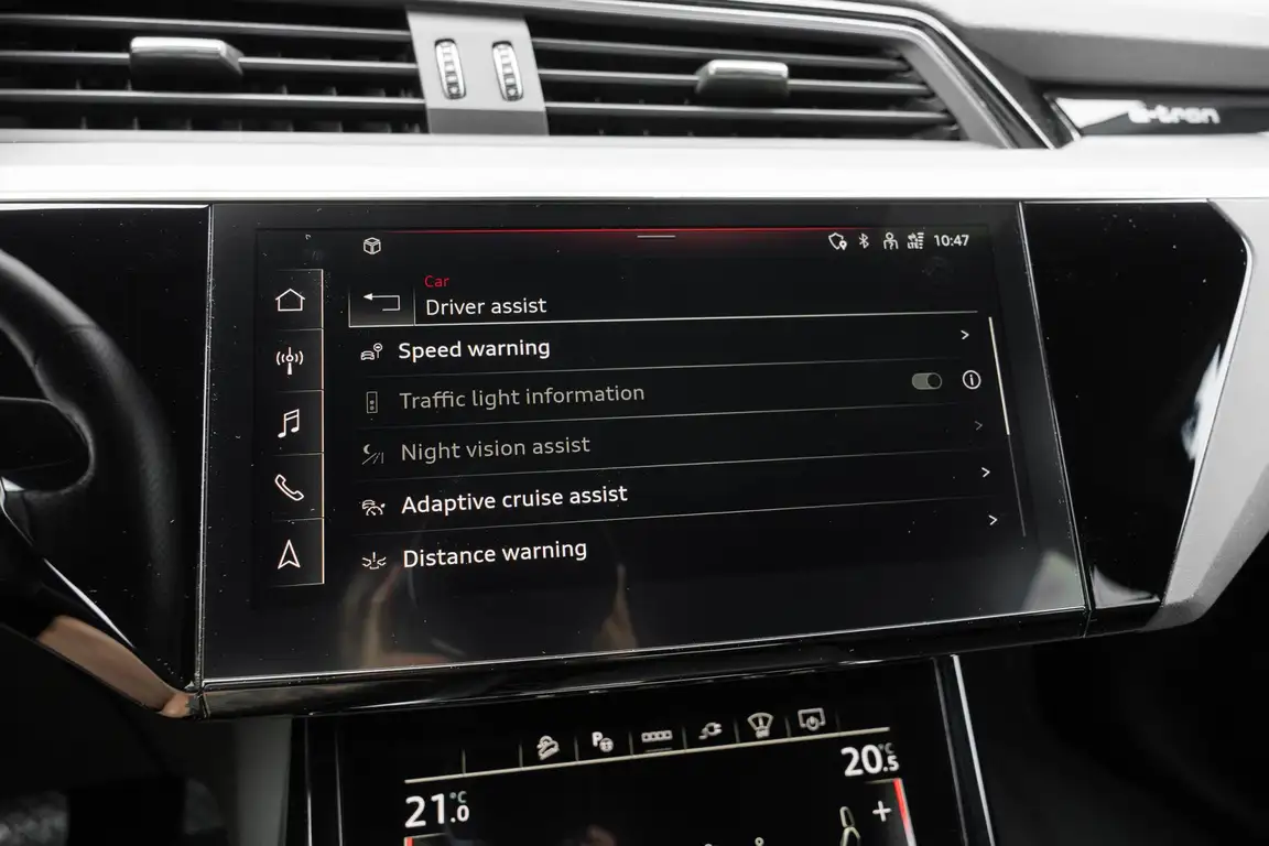 AUDI E-TRON