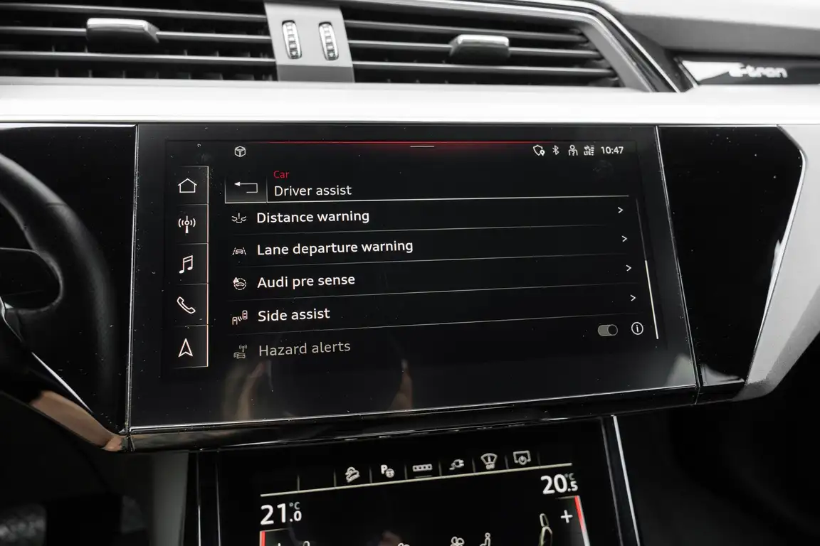 AUDI E-TRON