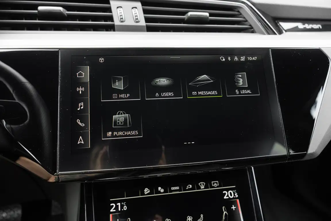 AUDI E-TRON