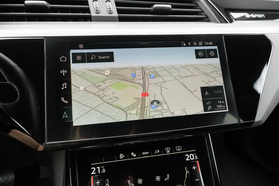 AUDI E-TRON