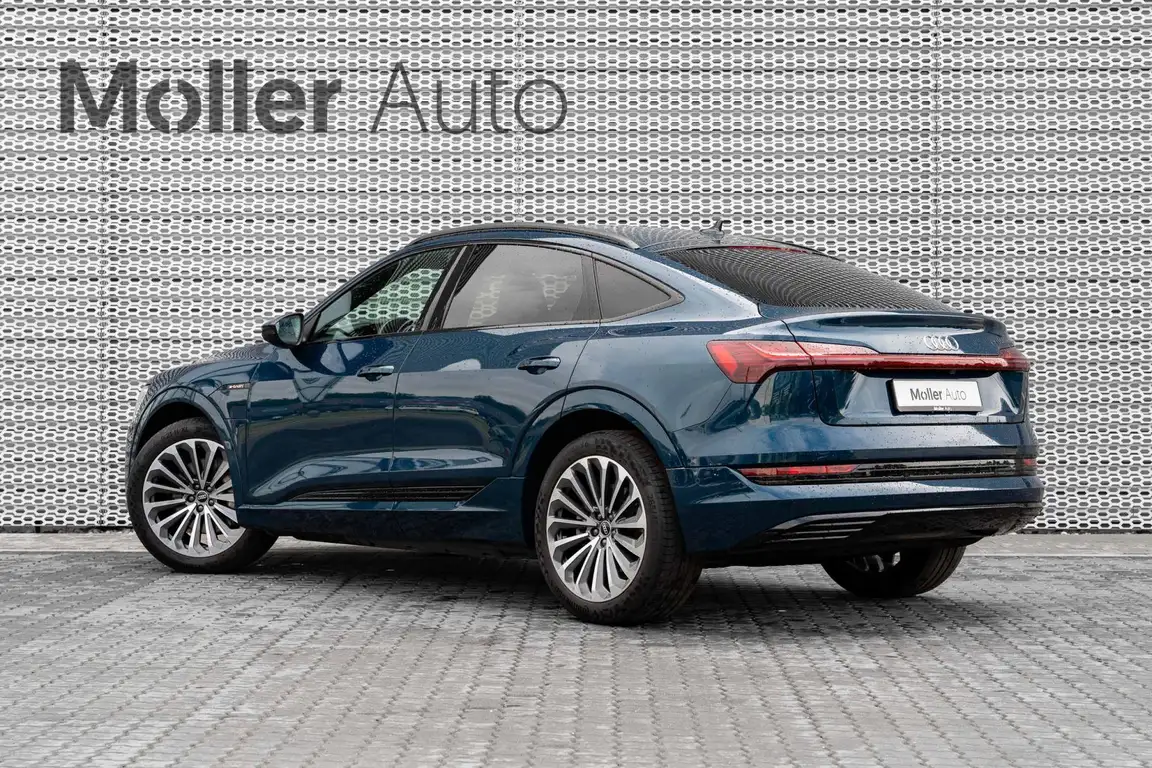 AUDI E-TRON