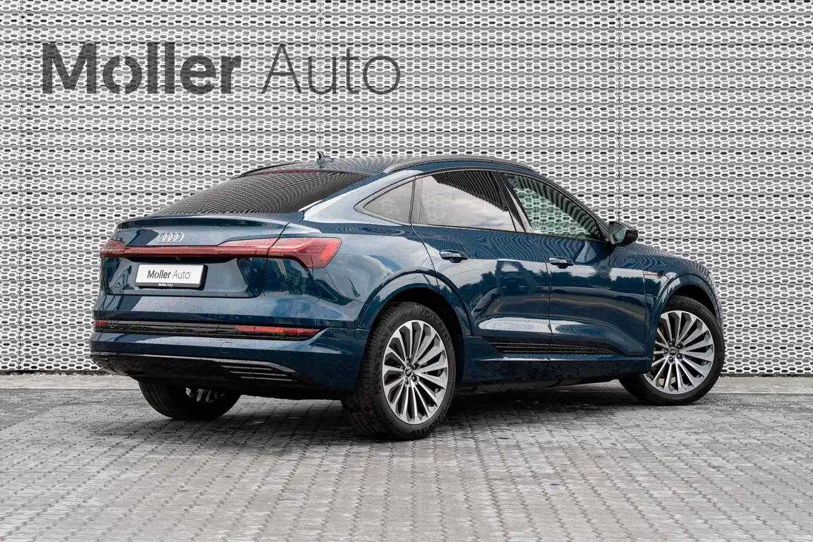 AUDI E-TRON