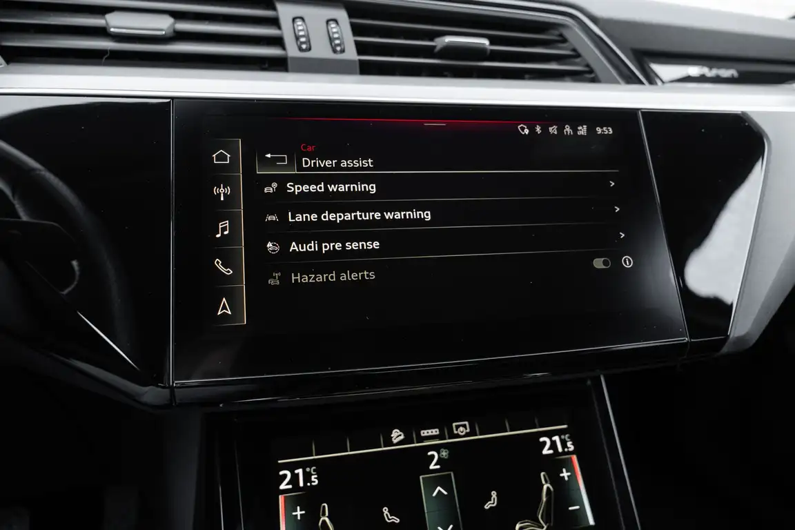 AUDI E-TRON