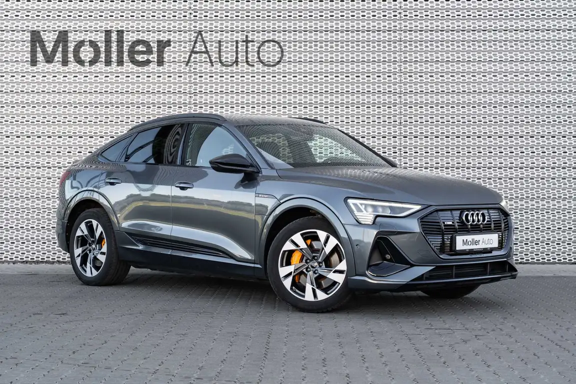 AUDI E-TRON