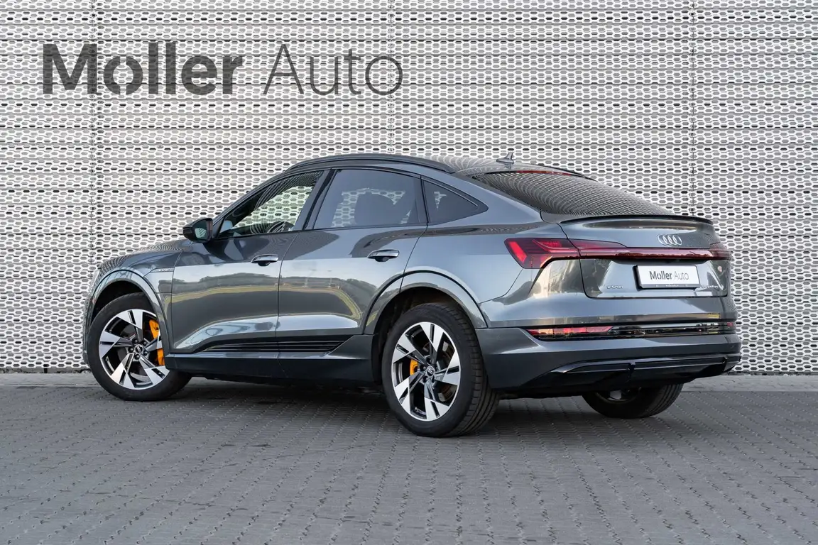AUDI E-TRON