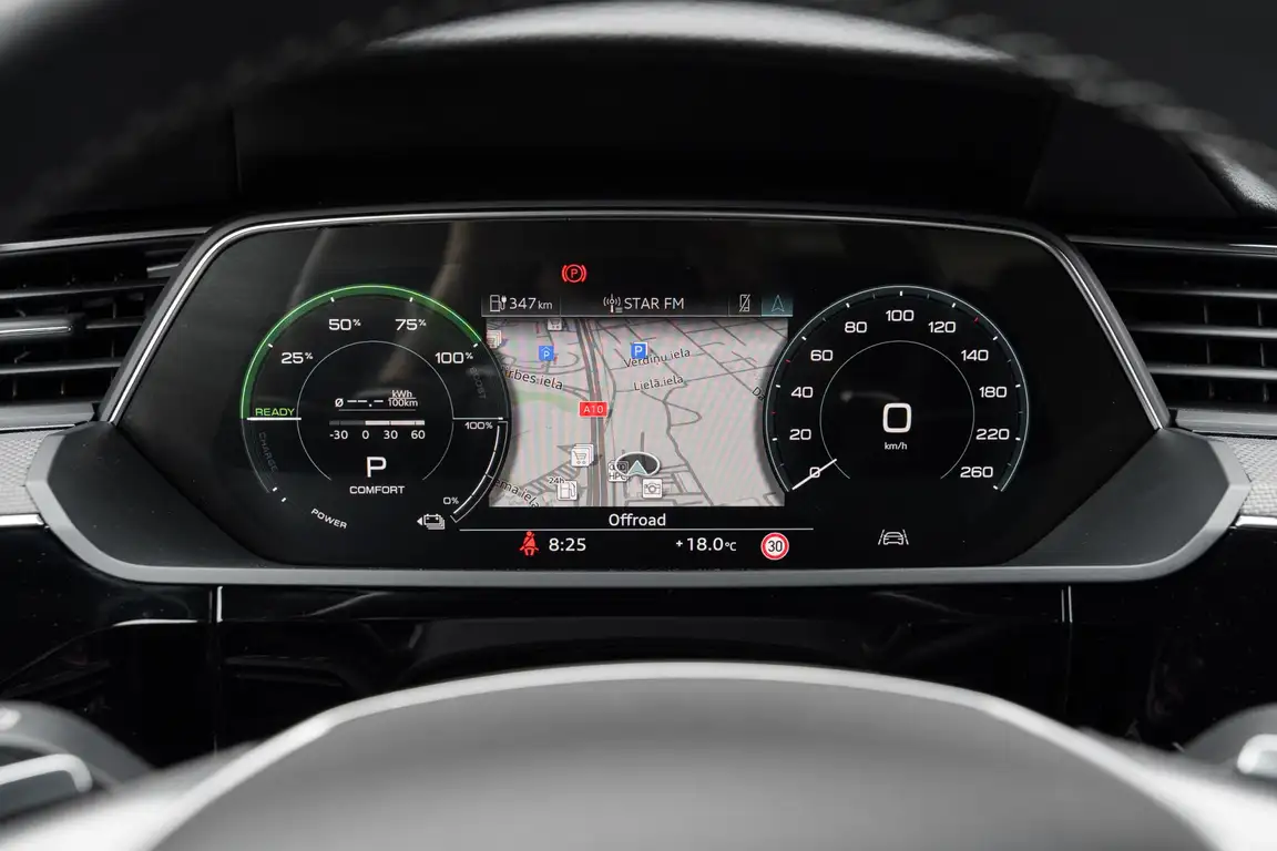 AUDI E-TRON