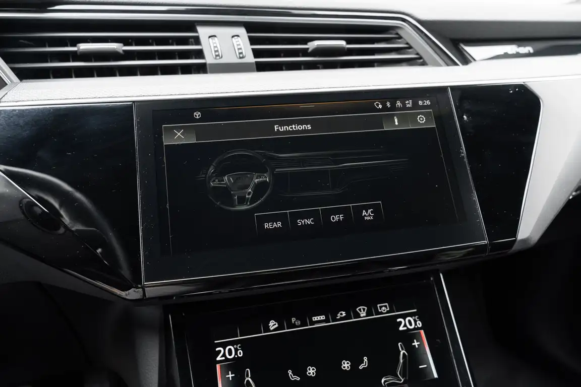 AUDI E-TRON