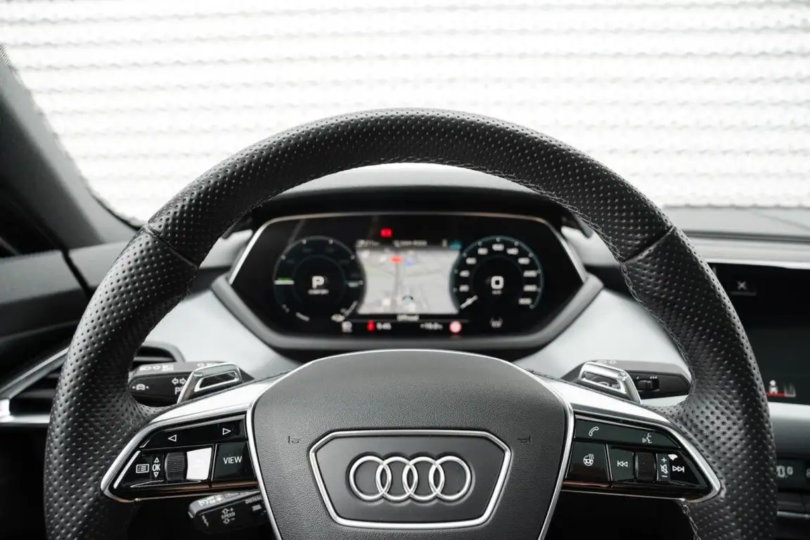 AUDI E-TRON GT