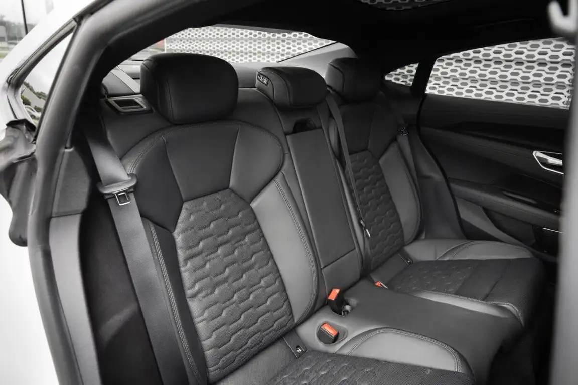 AUDI E-TRON GT