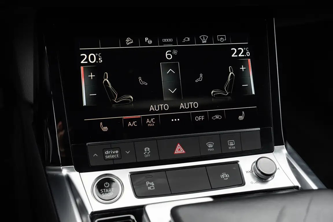 AUDI E-TRON