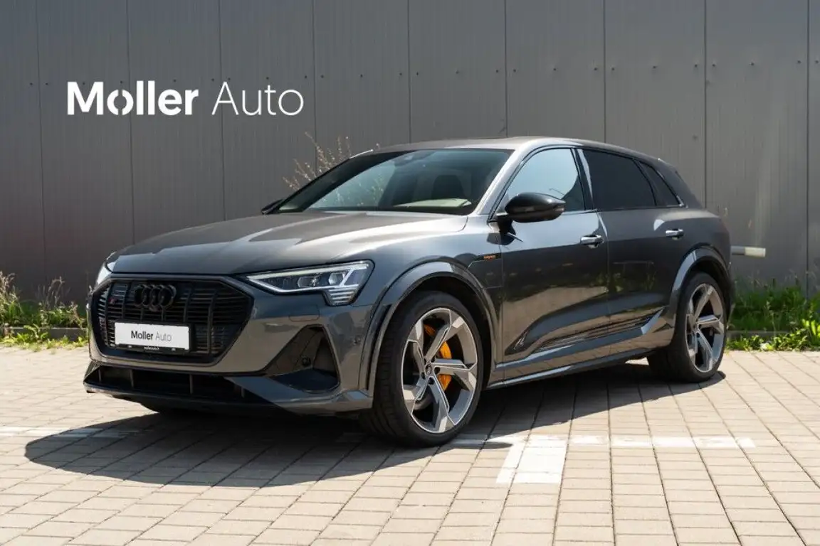 AUDI E-TRON S