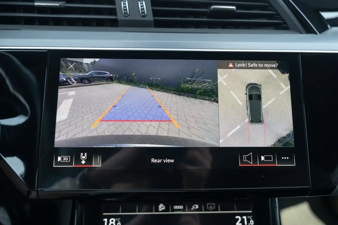 AUDI E-TRON S