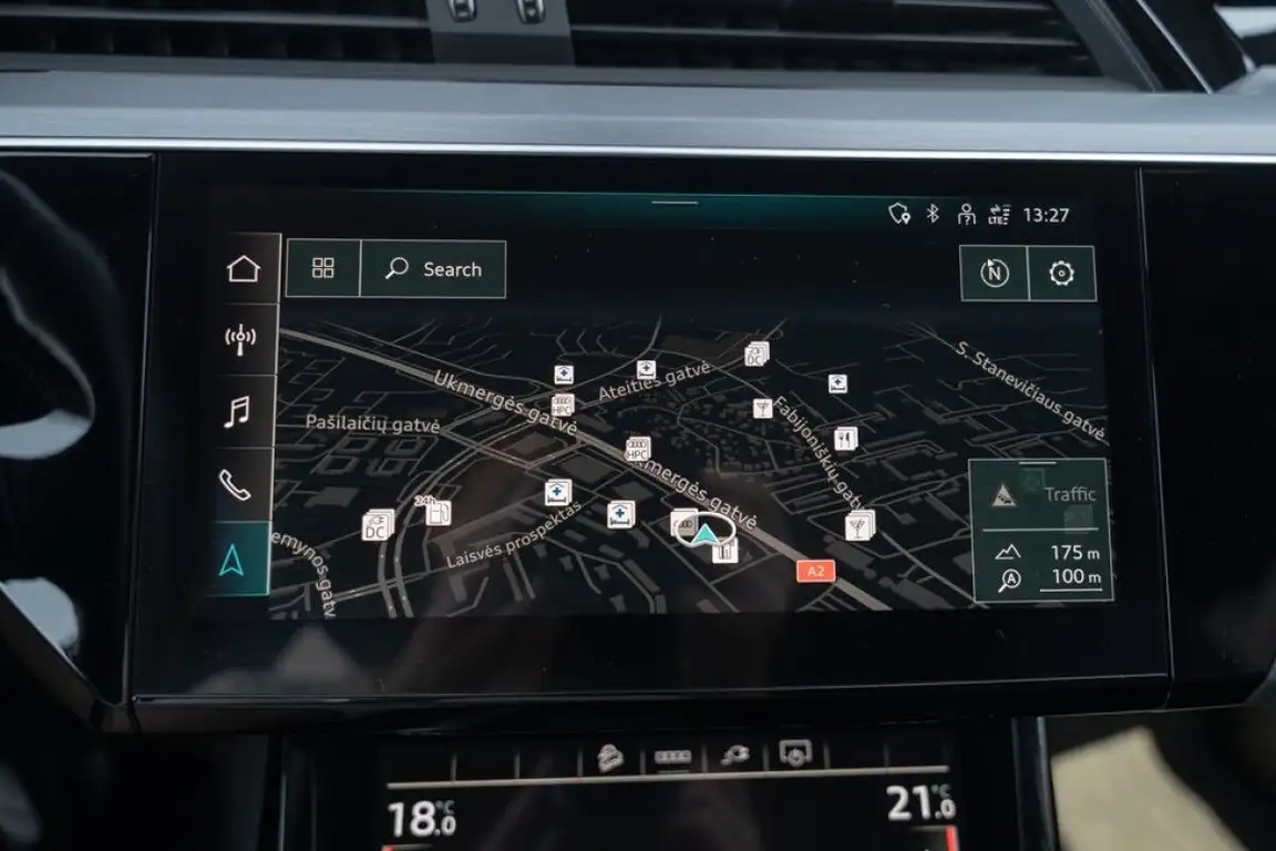 AUDI E-TRON S