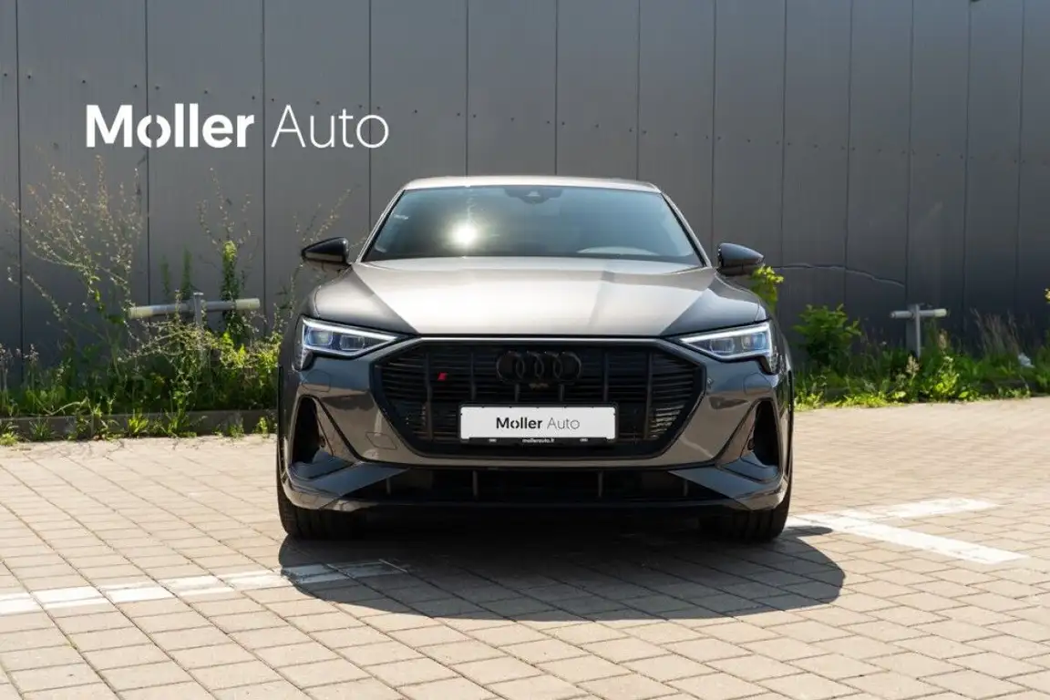 AUDI E-TRON S