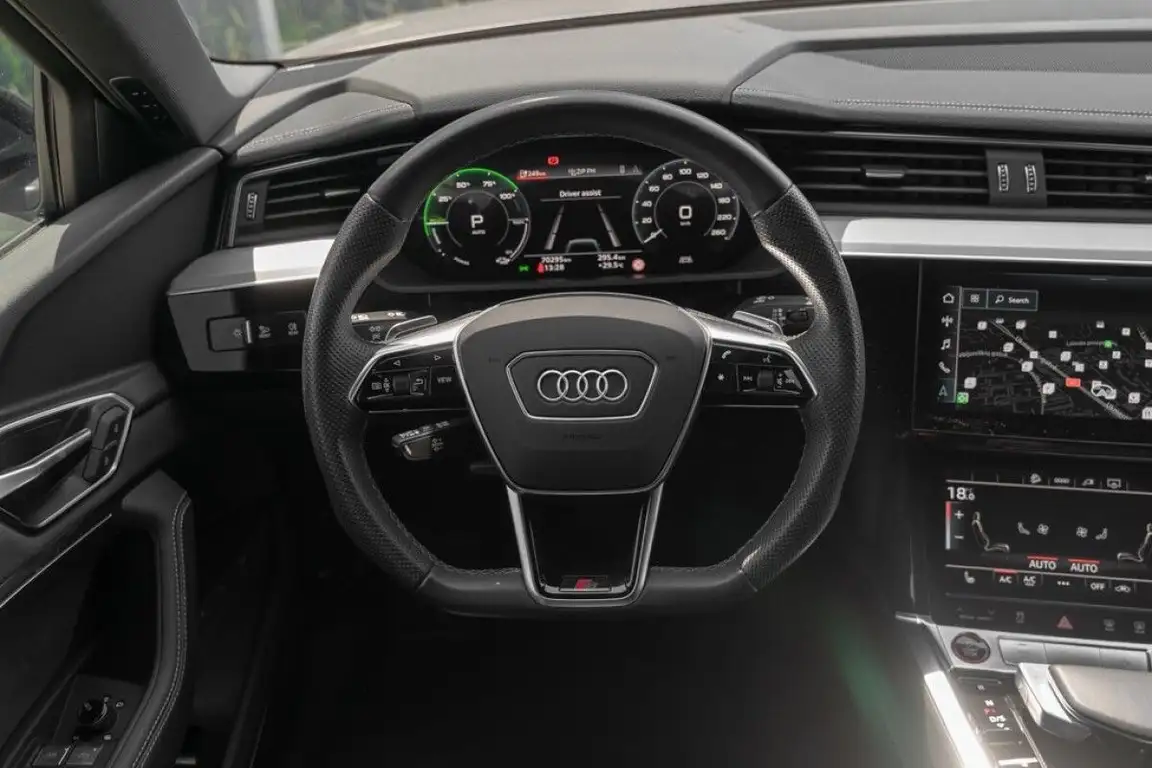 AUDI E-TRON S
