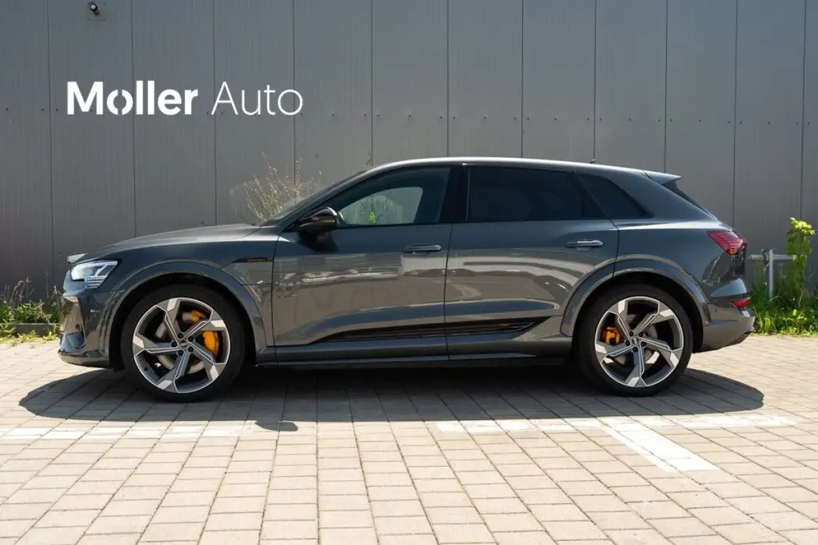 AUDI E-TRON S