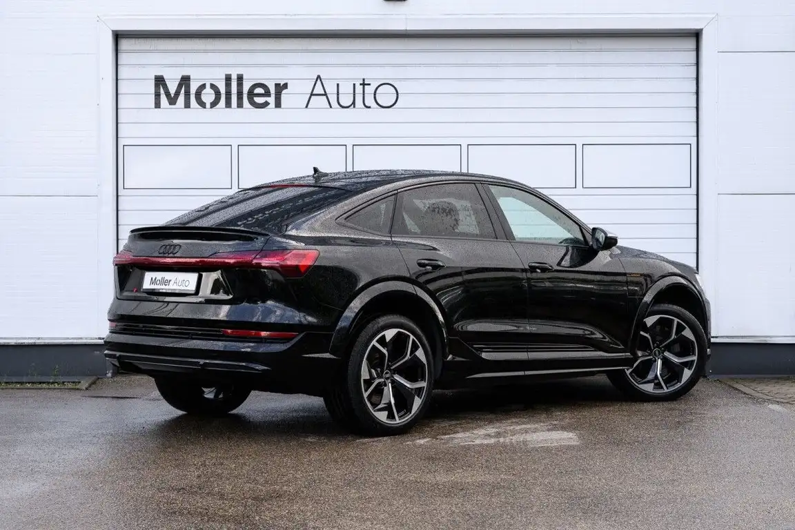 AUDI E-TRON S