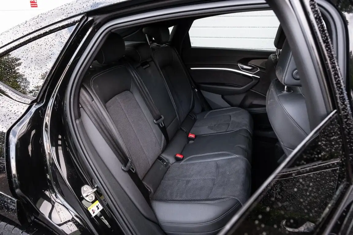 AUDI E-TRON S