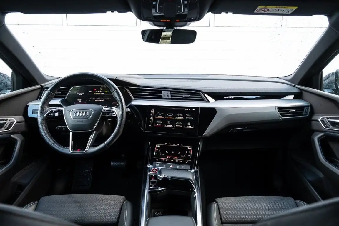 AUDI E-TRON S
