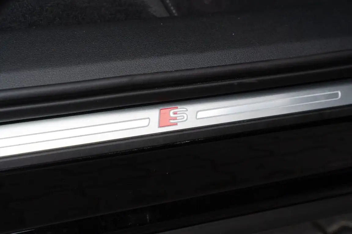 AUDI E-TRON S
