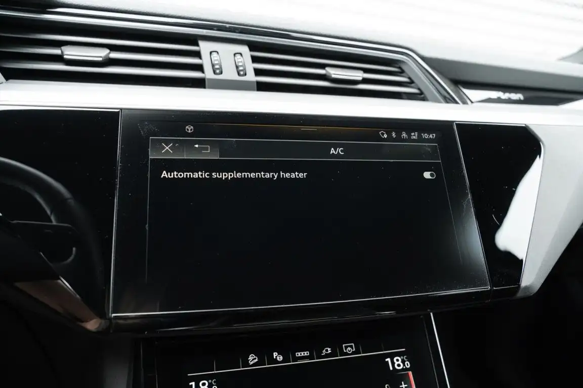 AUDI E-TRON S