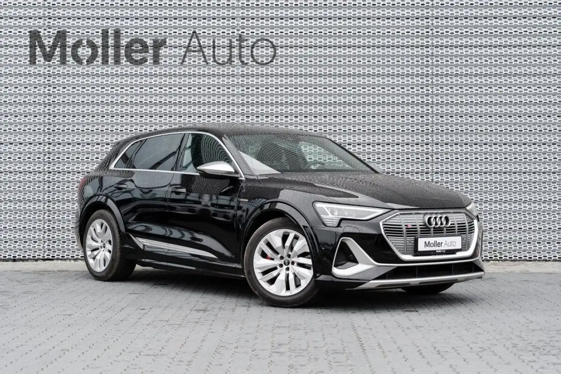 AUDI E-TRON S